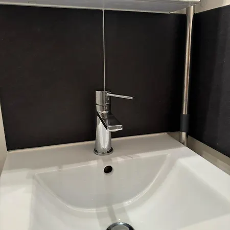 Joli à 3 Min De La - Rénové En Avril 2025 Apartamento *