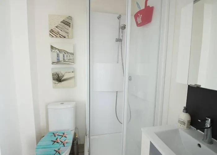 Joli à 3 Min De La - Rénové En Avril 2025 Apartamento *