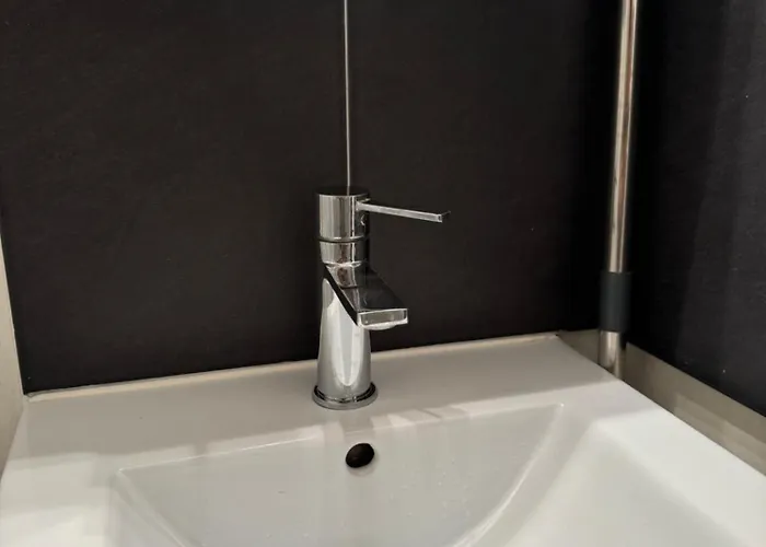 Joli à 3 Min De La - Rénové En Avril 2025 Apartamento *