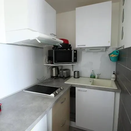 Joli A 3 Min De La - Renove En Avril 2025 Royan