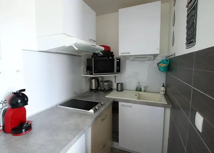 Joli A 3 Min De La - Renove En Avril 2025 Royan